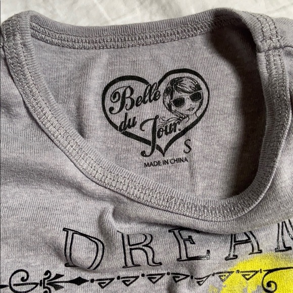 Cute tee - Picture 3 of 3